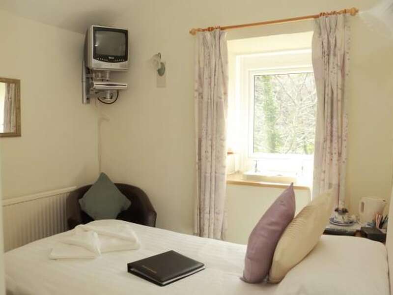 Single En-suite Room (inc. Breakfast)